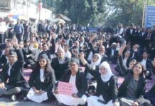 वकीलों की हड़ताल का असर: सड़क जाम, कोर्ट बंद, आम लोग परेशान