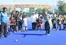 भारतीय हॉकी के 100 वर्ष पूरे — रेखा आर्या ने खिलाड़ियों संग खेला प्रदर्शनी मैच