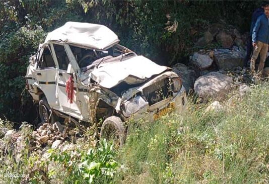 दिल दहला देने वाला हादसा: बोलेरो खाई में जाकर हुआ दुर्घटनाग्रस्त, एक की मौत