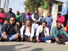 मोर्चरी में बेशर्मी की हद: रातभर पड़े शव को चूहों ने कुतरा, लोगों में आक्रोश