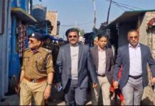 हल्द्वानी में बनभूलपुरा पर सुरक्षा कड़ी, सुप्रीम कोर्ट के फैसले से पहले फ्लैग मार्च