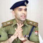 तीन साल की सुनवाई के बाद खुला राज़, पूर्व पुलिस अधीक्षक ने पीड़ित को नग्न कर पीटा