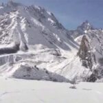 बर्फबारी ने बढ़ाई ग्रामीणों की मुश्किलें, मौसम अभी बिगड़ा रहने के आसार