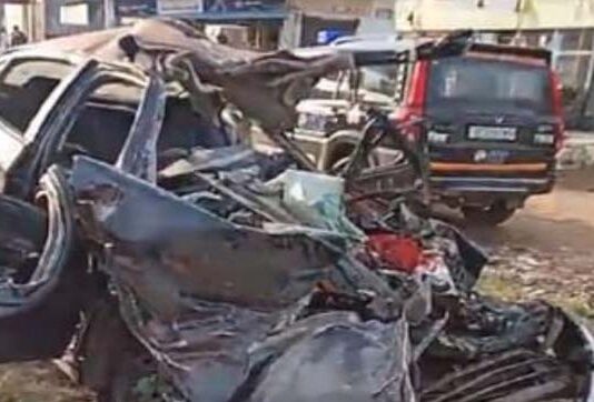 नींद की झपकी बनी काल! मुरादाबाद में कार-ट्रॉली भिड़ंत, उत्तराखंड के 4 युवकों की मौत