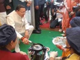 उत्तराखंड में चार साल की उपलब्धियों का भव्य जश्न, सीएम ने परेड ग्राउंड से किया आगाज