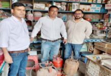 कालाबाजारी पर शिकंजा, हल्द्वानी में अवैध गैस रिफिलिंग करते तीन गिरफ्तार