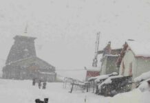 स्वेटर और जैकेट वापस निकालो! उत्तराखंड में बारिश और बर्फबारी ने बढ़ाई ठंड