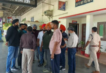 संपर्क क्रांति ट्रेन में दहशत: कर्मचारियों से नकदी लूटकर कूदे बदमाश