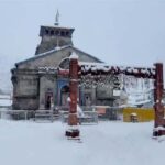 सर्दियों ने लौटकर दी दस्तक: केदारनाथ ढका बर्फ में, मौसम विभाग का अलर्ट