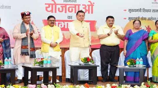 श्रमिकों के लिए धामी सरकार का मेगा ऐलान, मुफ्त इलाज से रोजगार तक मिली बड़ी सौगात