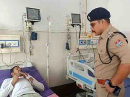 एनकाउंटर के बाद अस्पताल पहुंचा आरोपी, एसएसपी के सामने हाथ जोड़कर मांगी माफी