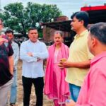 गौशाला में भूख से तड़पती गायें! बदहाली देख भड़के विधायक, नगर निगम को आंदोलन की खुली चेतावनी