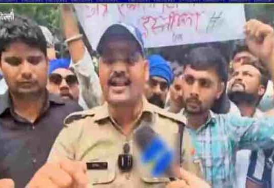 पेपर लीक आंदोलन में कूदा उत्तराखंड पुलिस का सिपाही, मंच से दिए बयानों ने बढ़ाई हलचल