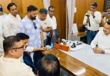 ‘जनता की मजबूरी पर जेब भरने वालों की जेब सिल दें’— SIR को लेकर विधायक का प्रशासन पर बड़ा बयान