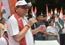 तिरंगे के रंग में रंगी राजधानी, CM धामी के नेतृत्व में निकली भव्य तिरंगा यात्रा