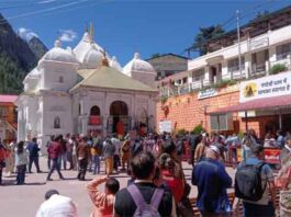 मौसम खुलते ही गंगोत्री-यमुनोत्री में लौटी रौनक, तीन दिन में 17,995 श्रद्धालुओं ने किए दर्शन