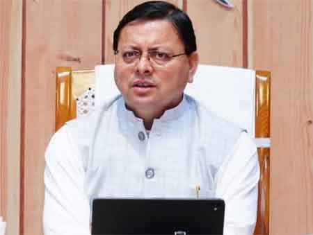 बर्फबारी के बीच ट्रेकर्स की सुरक्षित वापसी पर CM धामी अलर्ट, अधिकारियों को दिए अहम निर्देश