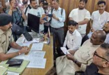 खड़गे की सभा के बाद विवाद ने पकड़ा तूल, अब कांग्रेस सांसद ने पुलिस के सामने खोला मोर्चा
