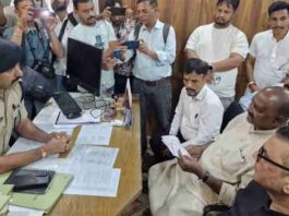खड़गे की सभा के बाद विवाद ने पकड़ा तूल, अब कांग्रेस सांसद ने पुलिस के सामने खोला मोर्चा