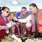जन्मदिन पर मिला सबसे अनमोल तोहफाः दृष्टिबाधित बच्चों के बीच पहुंचे CM धामी, साथ बिताए यादगार पल