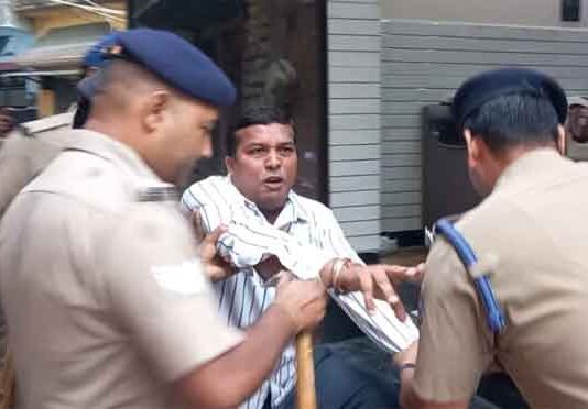 जनता के मुद्दे उठाने निकले, घर पर ही रोक दिए गए, धामी के दौरे से पहले हल्द्वानी में गरमाई सियासत