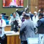 गैरसैंण विधानसभा सत्र में भ्रष्टाचार और अंकिता भंडारी प्रकरण पर विपक्ष का हंगामा, वेल में लहराए काले झंडे
