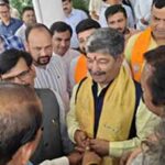 नामांकन के साथ शुरू हुई राज्यसभा की नई सियासी जंग, BJP प्रत्याशी दिनेश आर्य के साथ दिखी पूरी ताकत
